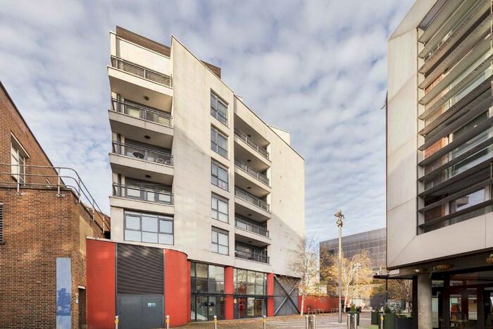 1 Bedroom Flat To Rent In Salway Place, London, E15