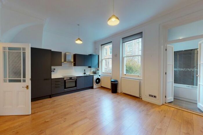 1 Bedroom Flat To Rent In Fairholme Road, London, W14