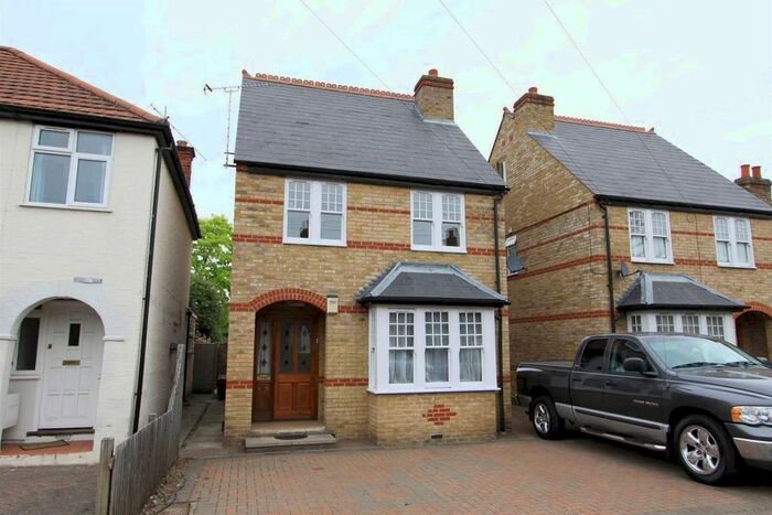 6 Bedroom Detached House To Rent In Chiltern View Road, Cowley, Uxbridge, UB8