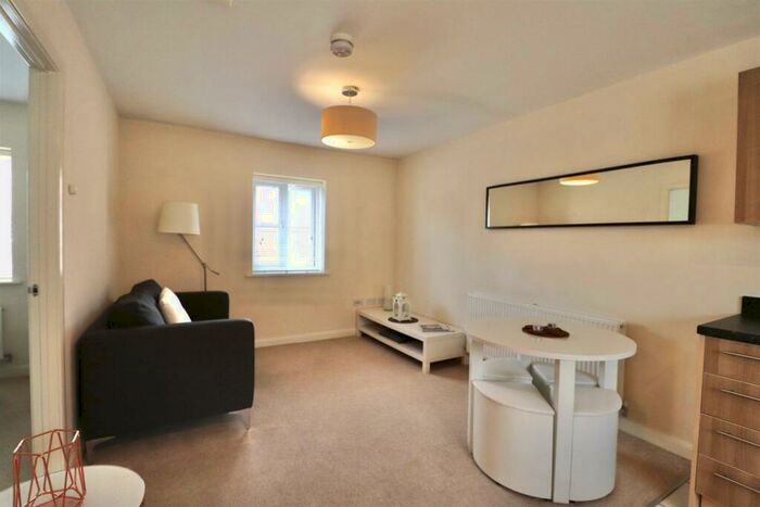 1 Bedroom Apartment For Sale In Bed Coach House - Hunsbury Meadows, NN4