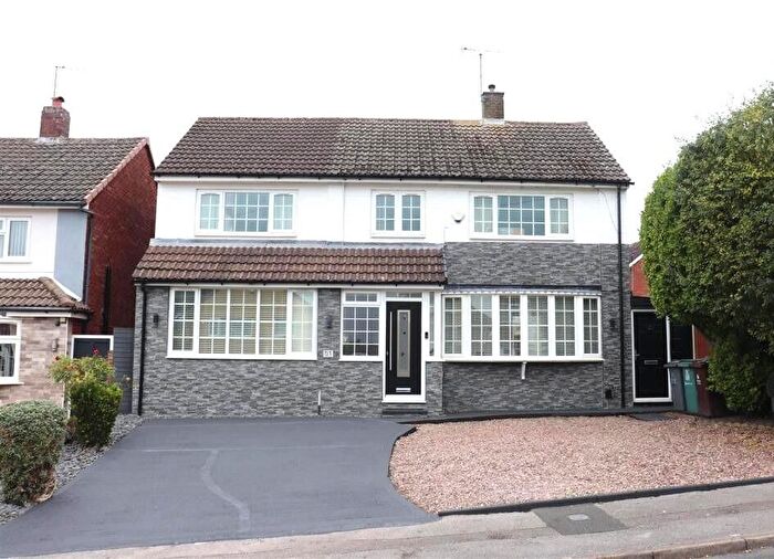 4 Bedroom Property To Rent In Simmonds Way, Brownhills, Walsall, WS8