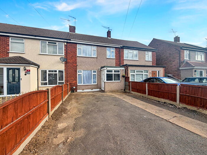 3 Bedroom Terraced House For Sale In Kingsman Road, Stanford-Le-Hope, SS17
