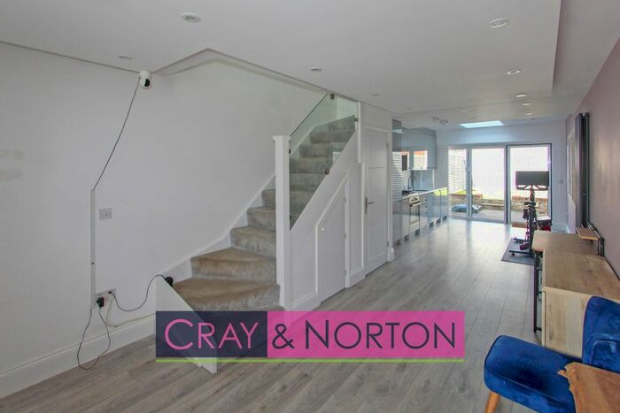 1 Bedroom Terraced House To Rent In Lambert's Place, East Croydon, CR0