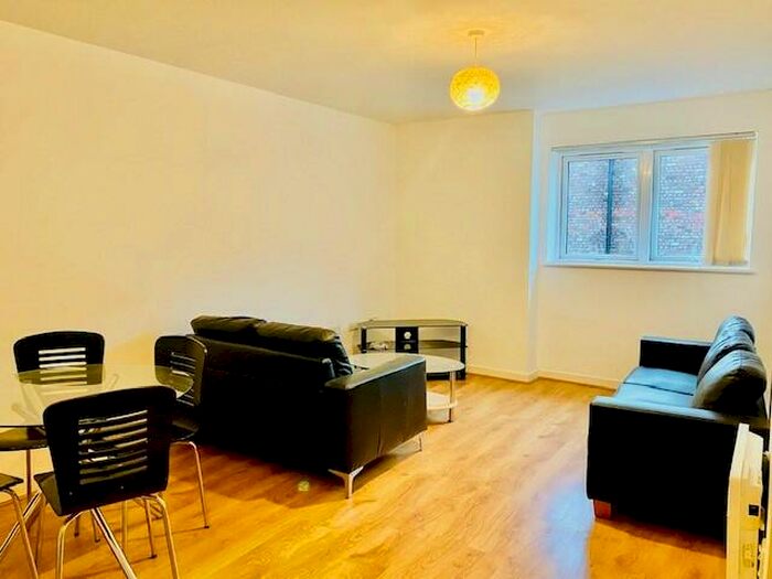 2 Bedroom Apartment To Rent In , Ancoats, M4
