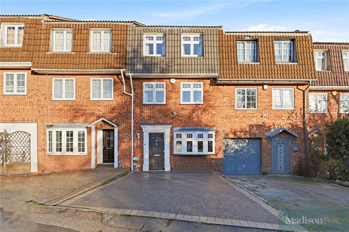 4 Bedroom Terraced House For Sale In Regency Close, Chigwell, Essex, IG7