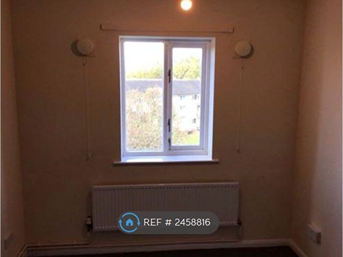 1 Bedroom Flat To Rent In Hermon Street, Nottingham, NG7