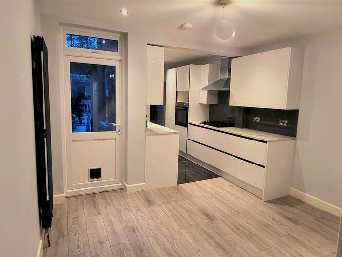 3 Bedroom End Of Terrace House To Rent In Brighton Road, Watford, WD24