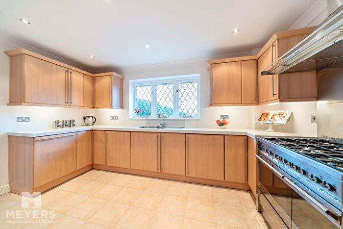 5 Bedroom Detached House For Sale In Springdale Road, Corfe Mullen, BH21