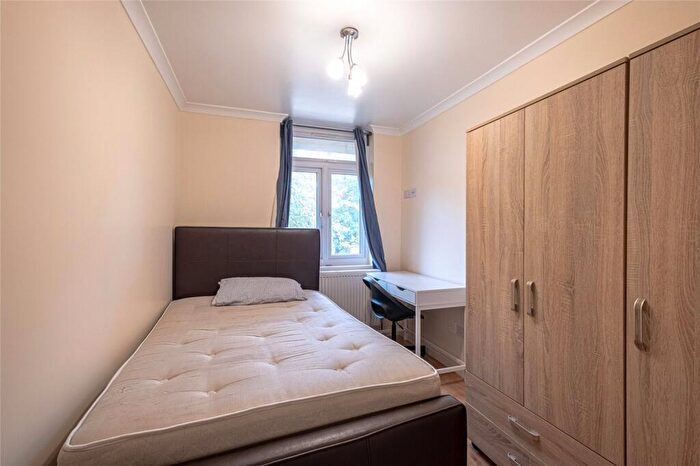Property To Rent In Staveley Close, Islington, London, N7