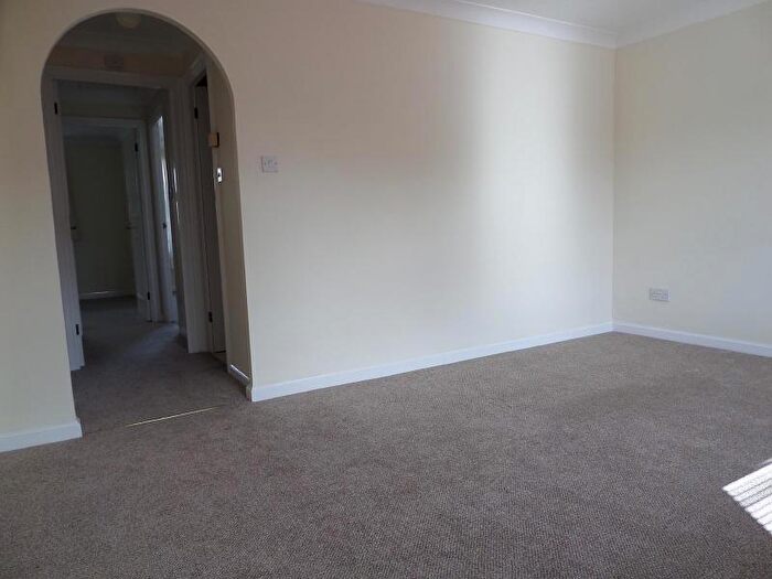 2 Bedroom Apartment To Rent In Hamble, SO31