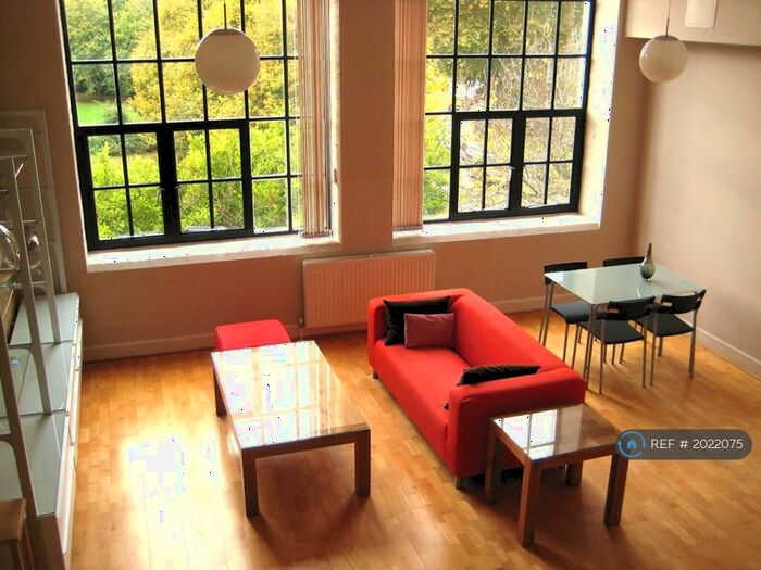 Studio To Rent In Chimney Court, London, E1W