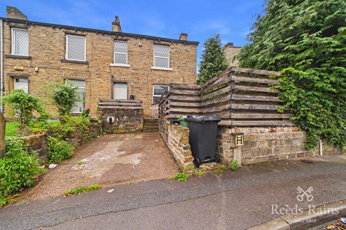 3 Bedroom End Of Terrace House To Rent In Stile Common Road, Huddersfield, West Yorkshire, HD4