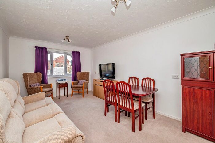 1 Bedroom Flat For Sale In St Georges Court, Great Yarmouth, NR30