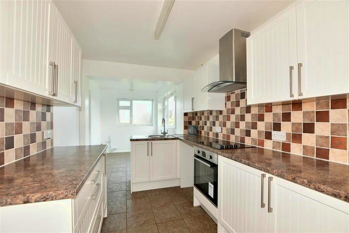 3 Bedroom Semi-Detached Bungalow For Sale In Ash Grove, Lydd, Romney Marsh, Kent TN29