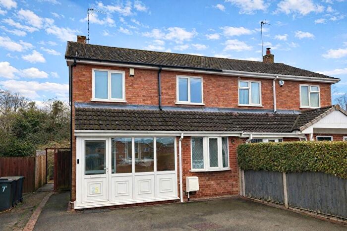 3 Bedroom Semi Detached House For Sale In Southfield Close, Nuneaton, CV10