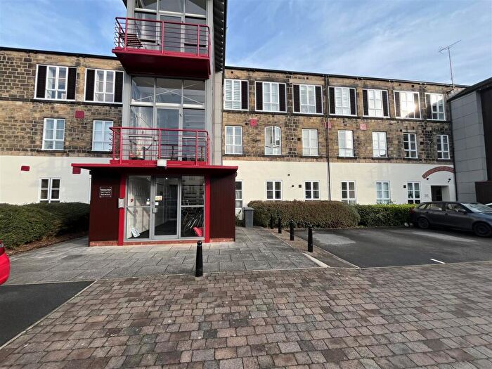 2 Bedroom Apartment To Rent In Stonemill Court, Meanwood, LS6