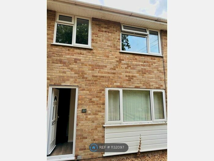 3 Bedroom Terraced House To Rent In Hawkhurst Close, Southampton, SO19