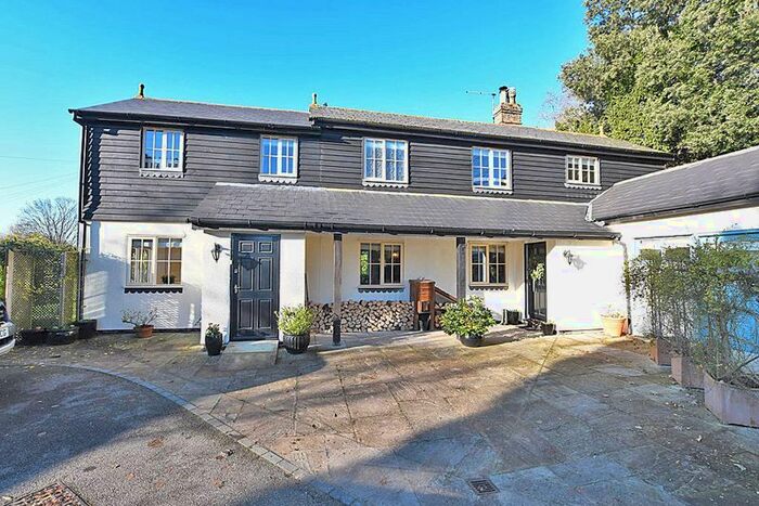4 Bedroom Detached House To Rent In Castle Hill, Thurnham, Maidstone, ME14