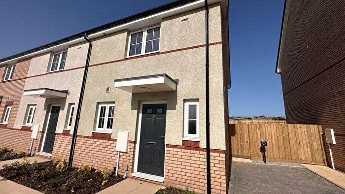 2 Bedroom End Of Terrace House For Sale In Fowler Drive, Torrington, EX38