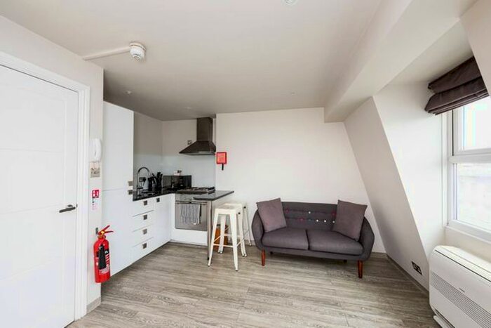 1 Bedroom Flat To Rent In Earls Court, Earls Court, London, SW5