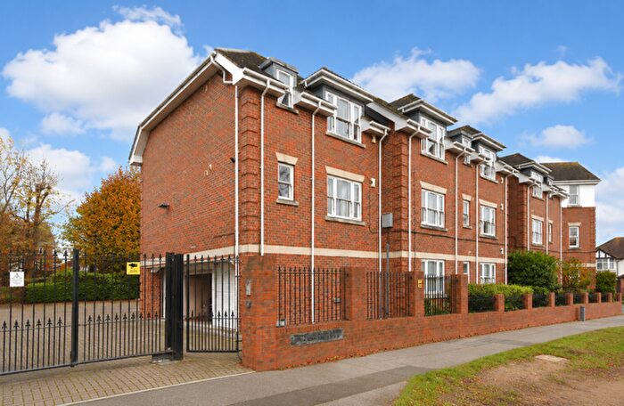 2 Bedroom Apartment To Rent In Winchester Court, Broomfield Road, CM1