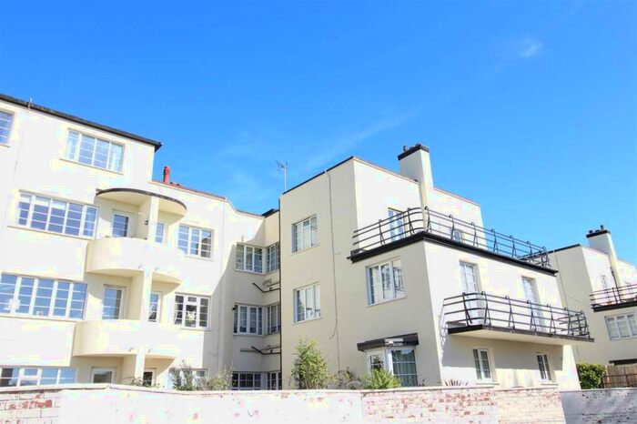 2 Bedroom Apartment To Rent In Leigh On Sea, SS9