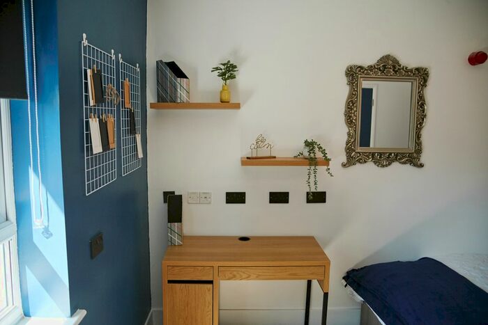 3 Bedroom Flat To Rent In Williams House, Loughborough LE11