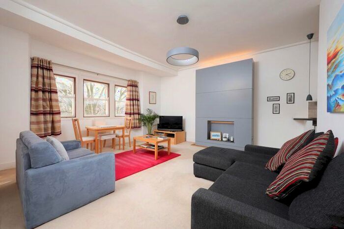 2 Bedroom Apartment For Sale In Tyndalls Park Road | Clifton, BS8