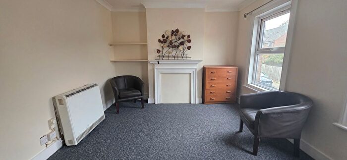 1 Bedroom Flat To Rent In Ashton Road, Luton, LU1
