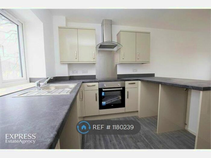 2 Bedroom Flat To Rent In Highland Road, Maidstone, ME15
