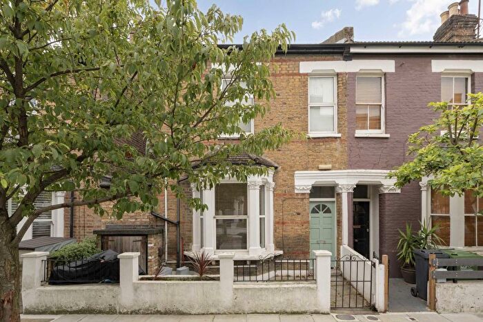 Studio To Rent In Macfarlane Road, London, W12