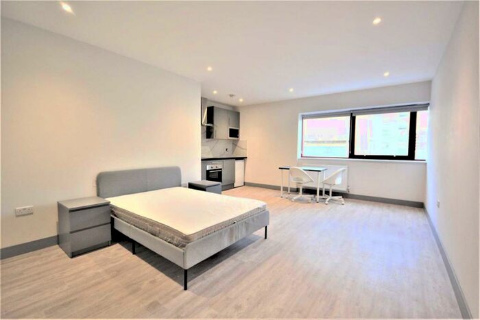 Studio To Rent In Colindale Avenue, London, NW9