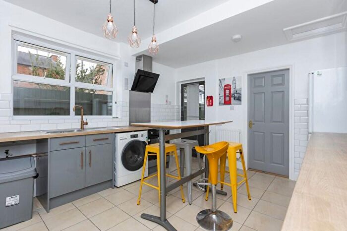 4 Bedroom End Of Terrace House To Rent In Paton Street, Leicester, LE3