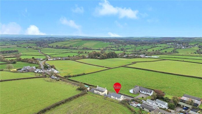 3 Bedroom Link Detached House For Sale In Tresmeer, Launceston, PL15