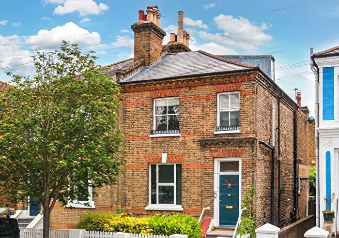 1 Bedroom Flat For Sale In Stanbridge Road, Putney, London, SW15