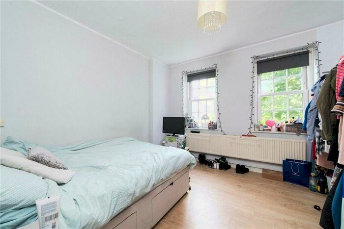 4 Bedroom Flat To Rent In Black Prince Road, Kennington, London, SE11