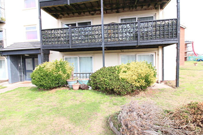 2 Bedroom Apartment To Rent In Lindsay Court, Lytham St Annes, Lancashire, FY8