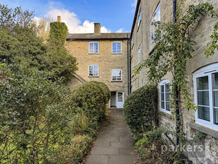 1 Bedroom Apartment To Rent In Woodgreen, Witney, Oxfordshire, OX28