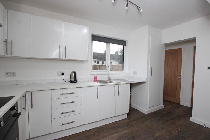 1 Bedroom House Of Multiple Occupation To Rent In Windmill Avenue, Kettering, Northamptonshire, NN16