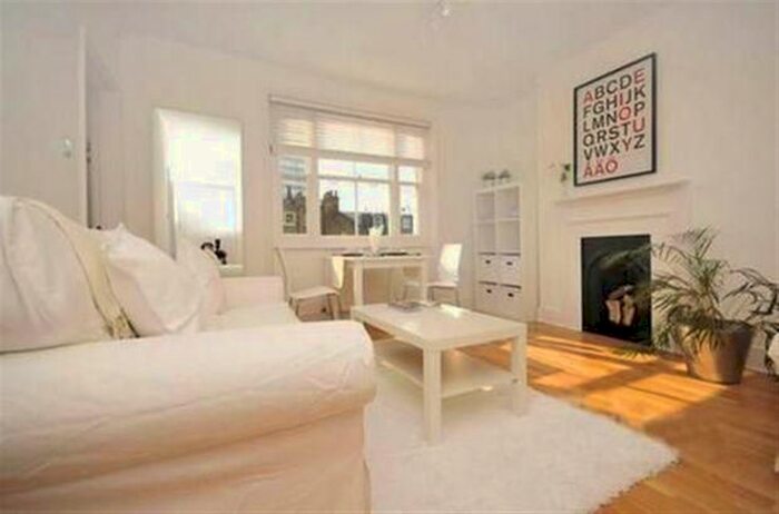 Studio To Rent In Nottingham Place, London, W1U