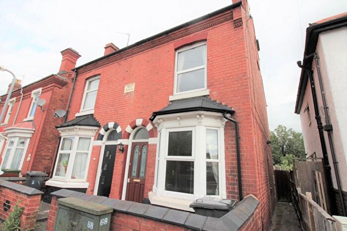 3 Bedroom Semi Detached House To Rent In Offmore Road, Kidderminster, DY10