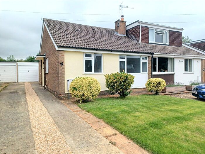 2 Bedroom Bungalow To Rent In Windmill Road, North Leigh, Witney, Oxfordshire, OX29