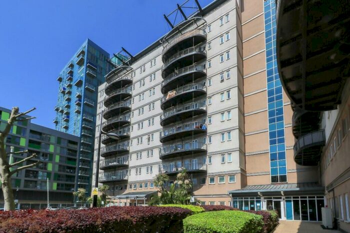 2 Bedroom Apartment To Rent In High Street, London, E15