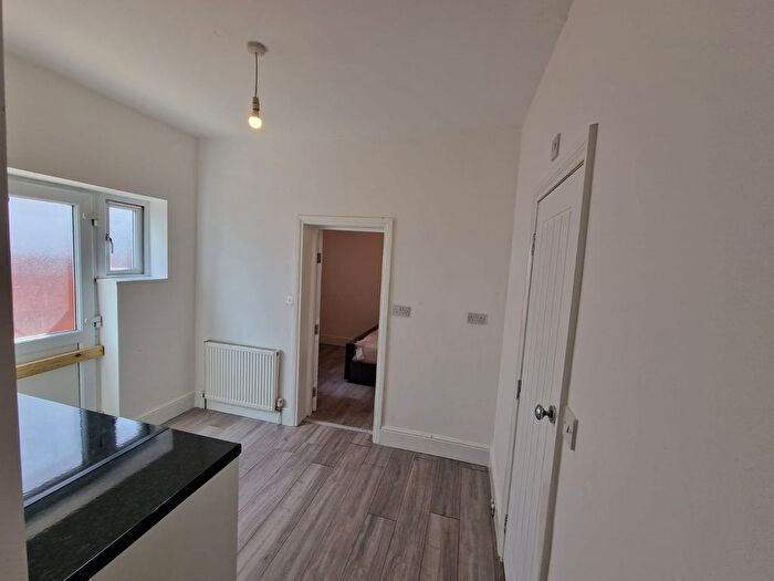 1 Bedroom Studio To Rent In Uxbridge Road, UB4