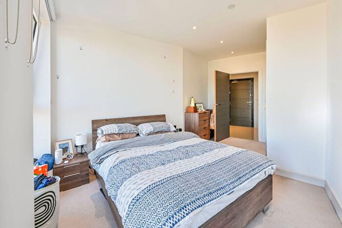 1 Bedroom Flat To Rent In Blackfriars Road, Southwark, London, SE1