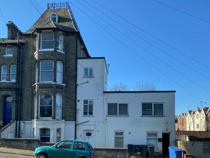 1 Bedroom Flat To Rent In Golden Triangle, Norwich, NR2