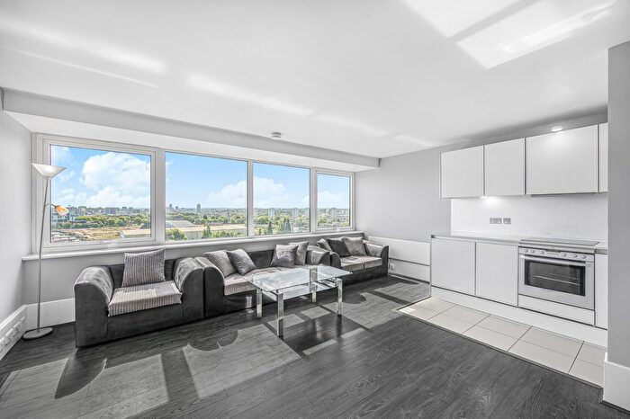 2 Bedroom Flat For Sale In George Beard Road, Surrey Quays, SE8