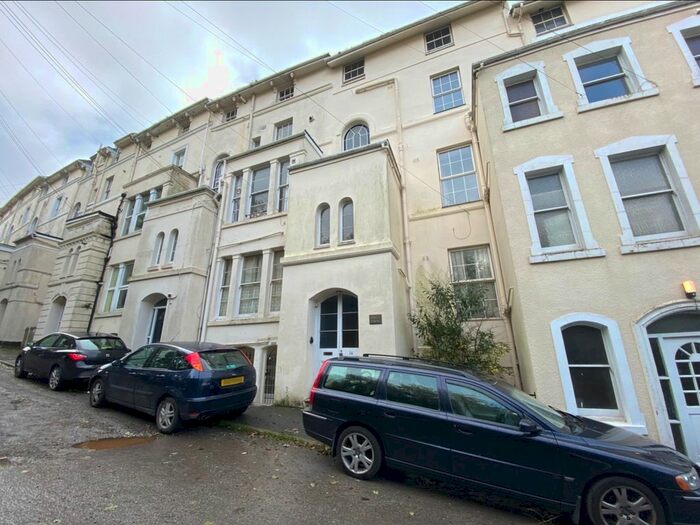 2 Bedroom Flat To Rent In Barnpark Terrace, Teignmouth, Devon, TQ14