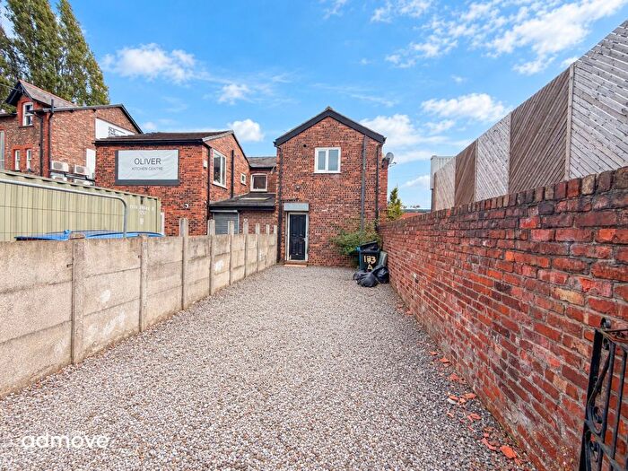 1 Bedroom Flat To Rent In Manchester Road, Broadheath, WA14