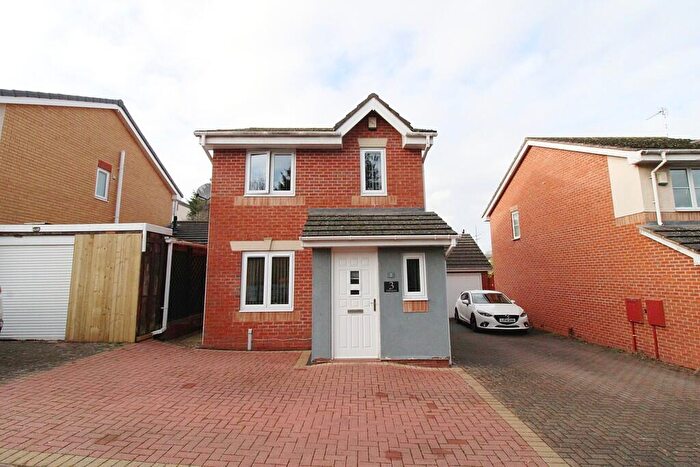 3 Bedroom Detached House For Sale In Viaduct Close, Clifton Links, Rugby, CV21